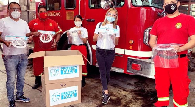 Karina Rivera realiza donación de protectores faciales a bomberos