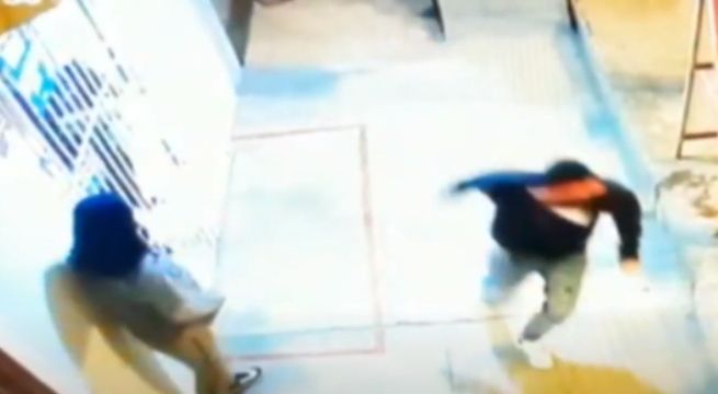 Dueño de botica se enfrentó a ladrón y frustró asalto en Villa El Salvador [VIDEO]