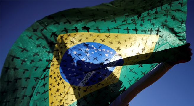 Brasil reporta más de 1.300 muertes por coronavirus en un día