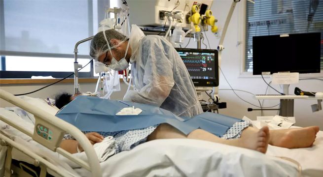 Un estudio muestra una mejora en la tasa de supervivencia con COVID-19 en UCI