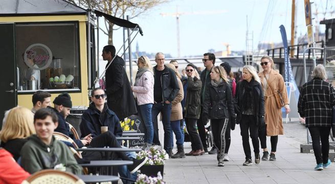 Reconocido epidemiólogo defiende la lucha contra el Covid-19 sin cuarentena