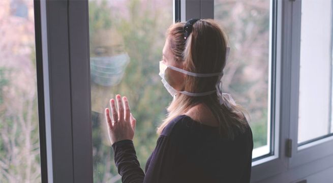 Estudio señala que quienes superan el Covid-19 sufren desórdenes psiquiátricos