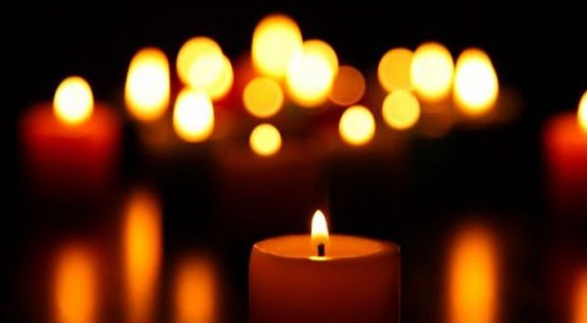 Preparó una romántica pedida de mano con velas y quemó su departamento