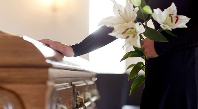 Mujer aparece viva días después de su funeral