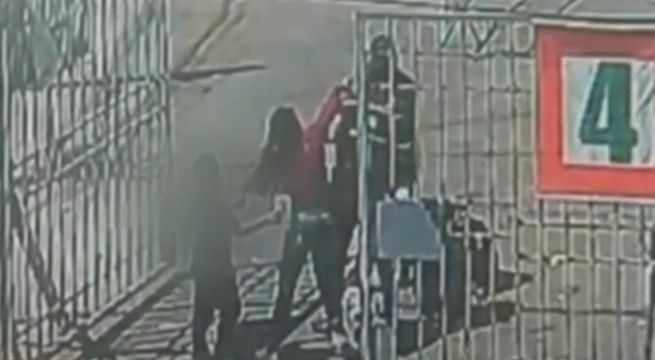 Mujer agredió a sereno por impedirle entrar con niño a Gamarra