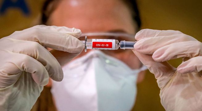 Vacuna rusa necesita la aplicación de dos dosis para ser efectiva a largo plazo