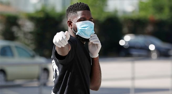 Umtiti dio positivo por Covid-19 a poco del partido con Bayern Múnich