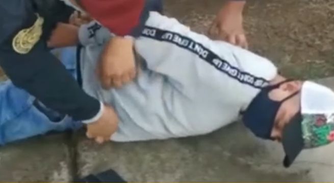 Policías capturaron a dos ladrones de celulares en el Callao