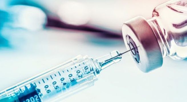 La Casa Blanca ignora las críticas de la OMS por acelerar la vacuna de la COVID-19