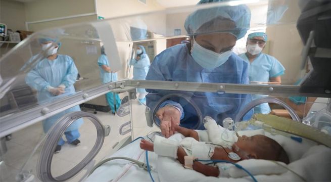 Exámenes de heces serían más efectivos para detectar el Covid-19 en niños