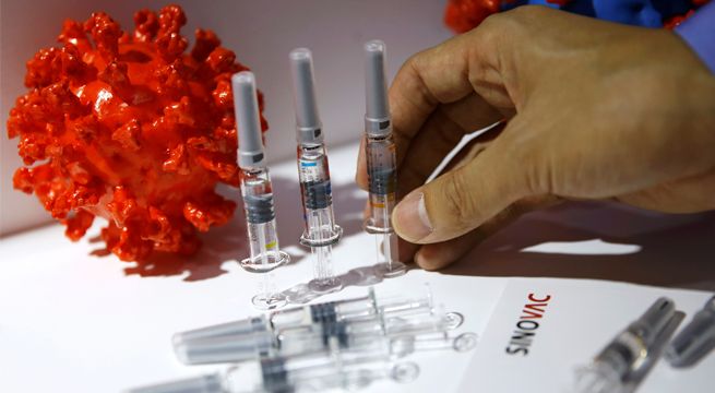 Vacuna contra el coronavirus de Sinovac se muestra segura en las pruebas