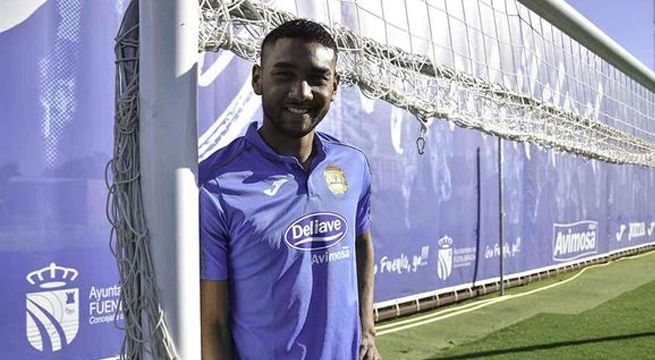 Aldair Fuentes fue presentado como nuevo jugador del Fuenlabrada