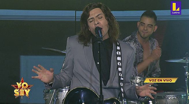 Imitador de Miguel Mateos interpretó “Cuando seas grande” en la gala de este martes