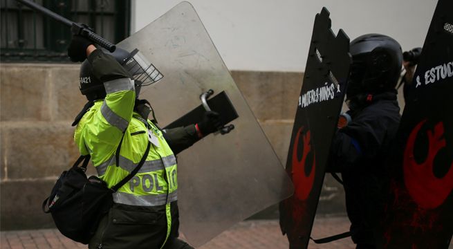 Hombre muere en Colombia tras una violenta agresión policial