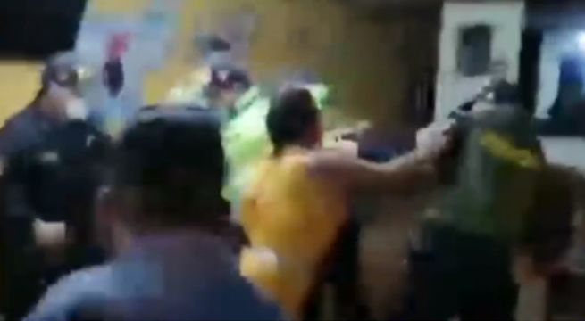 Agentes son agredidos al intervenir una fiesta familiar en el Callao [VIDEO]