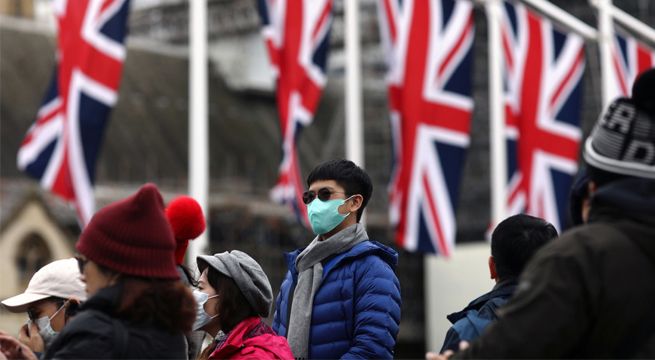 El Reino Unido impone restricciones por 6 meses para frenar el rebrote de Covid-19
