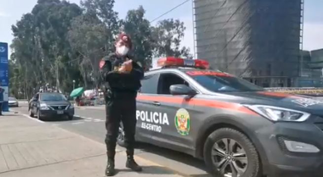 Pidió a la policía saludo de cumpleaños para niño que sueña con ser uno de ellos y así respondieron