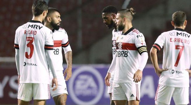 Flamengo pide retrasar su partido por liga brasileña por contagio de 16 futbolistas con coronavirus
