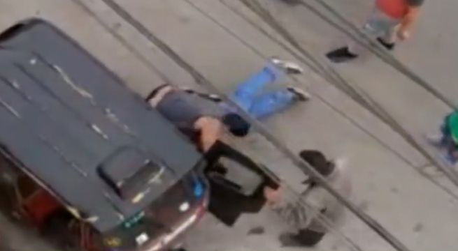 Captan pelea de transportistas por pasajeros en una calle de Barranca [VIDEO]
