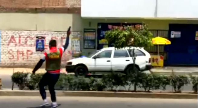 PNP frustra asalto a bodega y captura a dos delincuentes armados en Los Olivos