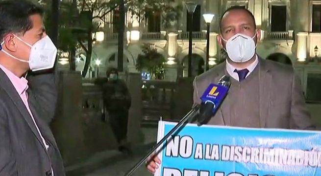 Fieles evangélicos realizan plantón para exigir reapertura de templos religiosos