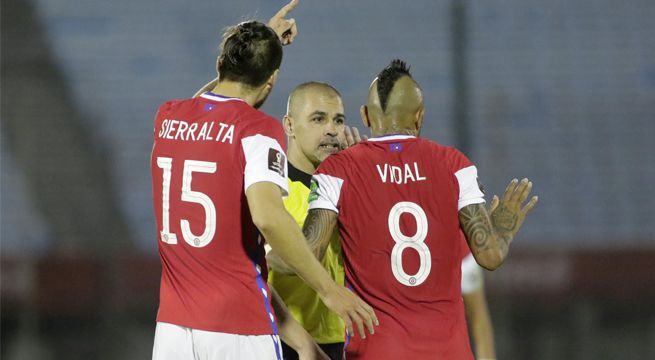 Chile pide audios e imágenes del VAR tras perder en las eliminatorias