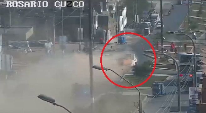 Callao: cámaras de seguridad registraron despiste de camión en Mi Perú [VIDEO]