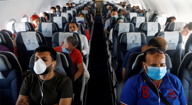 La OMS asegura que el riesgo de transmisión de Covid-19 en vuelos es “muy bajo”