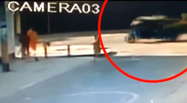 Delincuentes asaltan a madre que paseaba a su bebé en San Martín de Porres