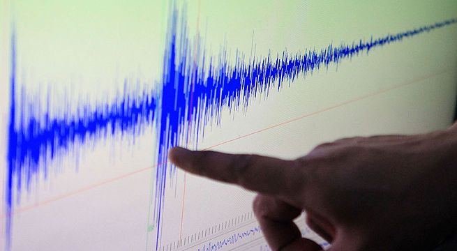 Sismo de regular intensidad remece Lima a pocos minutos de la medianoche