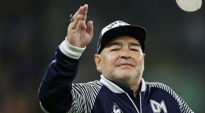 Diego Maradona deberá permanecer internado en una clínica