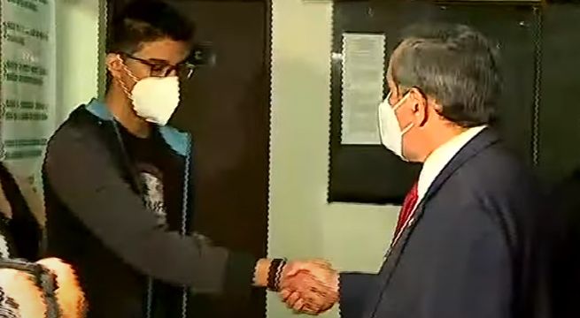 Liberan a Carlos Ezeta, el joven que golpeó al congresista Ricardo Burga