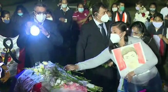 Jack Pintado fue enterrado esta noche en cementerio de Puente Piedra