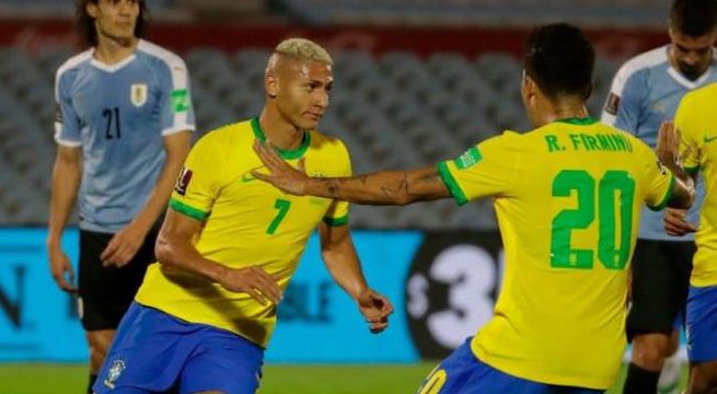 Brasil ganó 2 a 0 a Uruguay y tiene puntaje perfecto en las eliminatorias