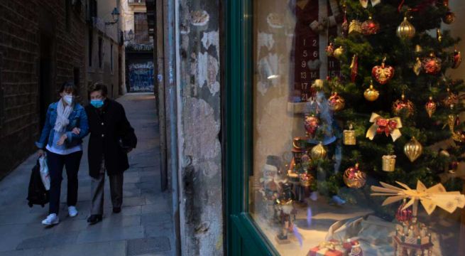 Gobierno español limitará a 6 personas cenas de Nochebuena y Nochevieja