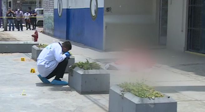 Los Olivos: hombre fue asesinado de 13 balazos en plena vía pública