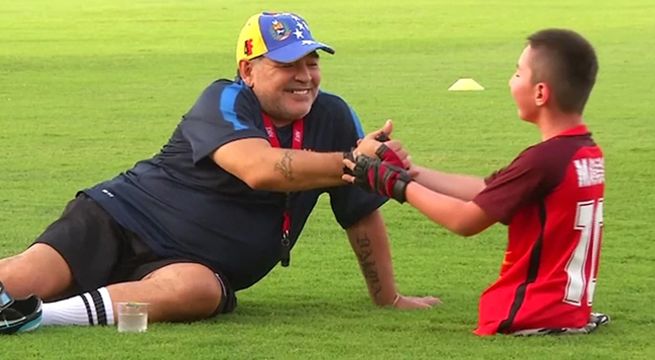 Conoce la historia detrás del gol que Maradona le anotó a un niño sin piernas [VIDEO]