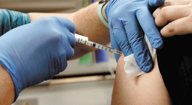 Comisión Europea aprueba el uso de la vacuna de Moderna