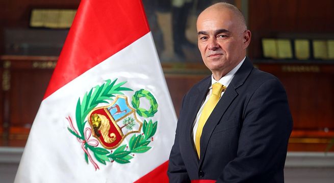 Gabriel Quijandría, ministro del Ambiente, dio positivo a la Covid-19