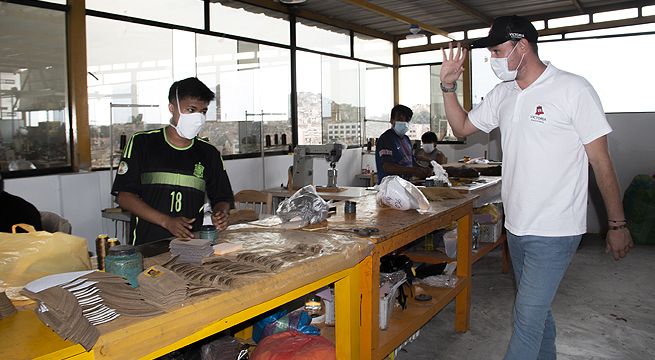 George Forsyth criticó falta de apoyo del Estado a la industria del calzado