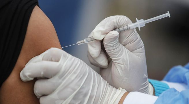 Perú tiene aseguradas 28 millones de vacunas contra el covid-19