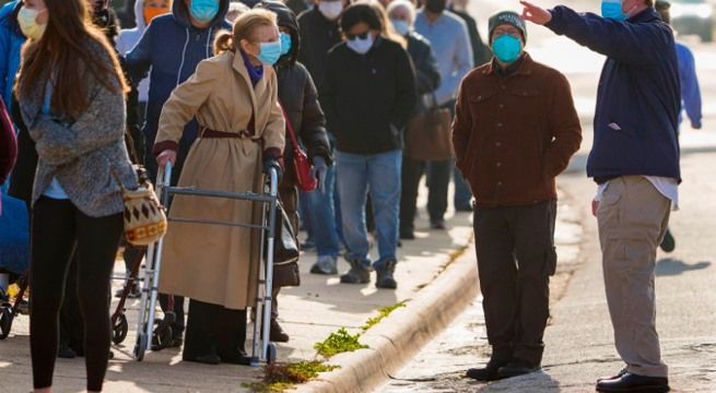 Migrantes indocumentados en Estados Unidos serán vacunados contra la covid-19