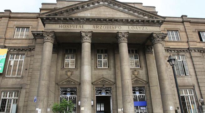 Jefe de UCI del hospital Loayza es el primer médico en recibir vacuna de Sinopharm