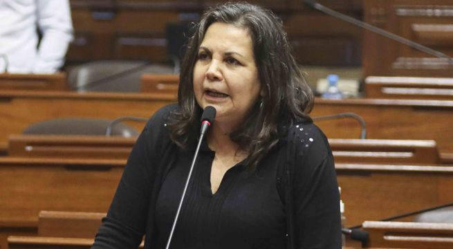 Rocío Silva Santisteban llama 