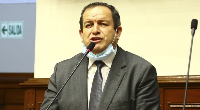 Congresista de Fuerza Popular pidió vacunas para parlamentarios y asesores