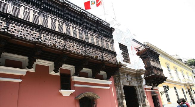 Ocho altos funcionarios de Cancillería recibieron vacunas de Sinopharm