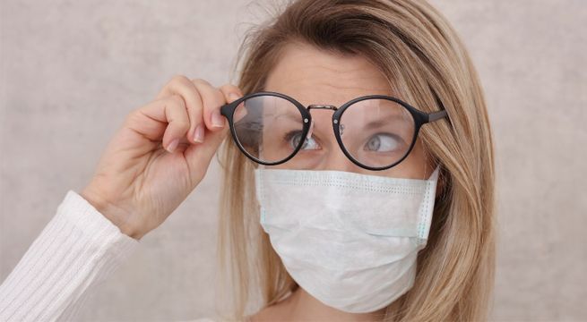 Estudio señala que las personas con anteojos tienen menos riesgo de contagiarse de coronavirus