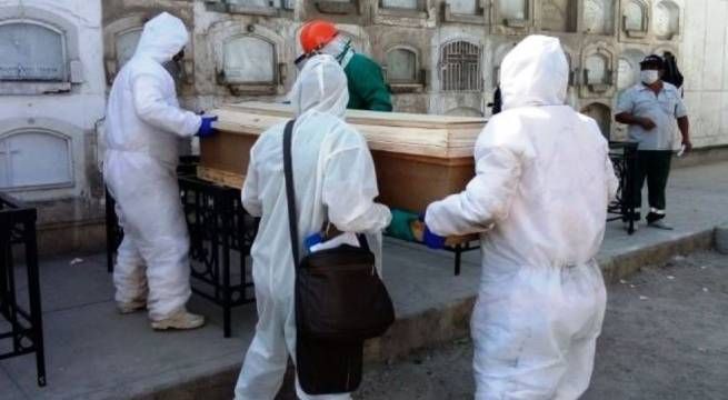 Cifra de muertos por covid-19 supera capacidad del Estadio Nacional