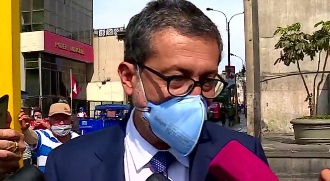 Germán Málaga declaró ante Fiscalía por vacunación de funcionarios públicos