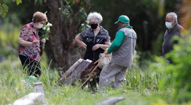 Brasil supera las 2 mil muertes debido a Covid-19 por tercer día seguido